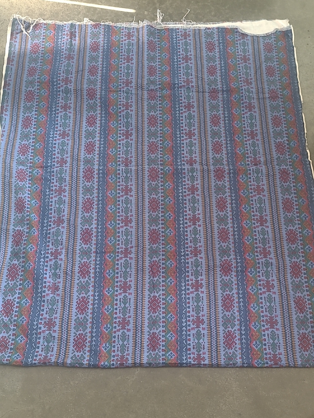 VINTAGE BOHEMIAN AZTEC KILIM PRINT FABRIC - Picture 4 of 6